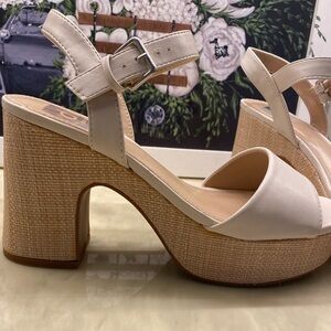 Dolce Vita 2 piece ankle strap platform heel